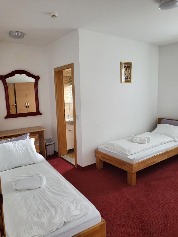 Nihad B&B Visoko Exterior foto